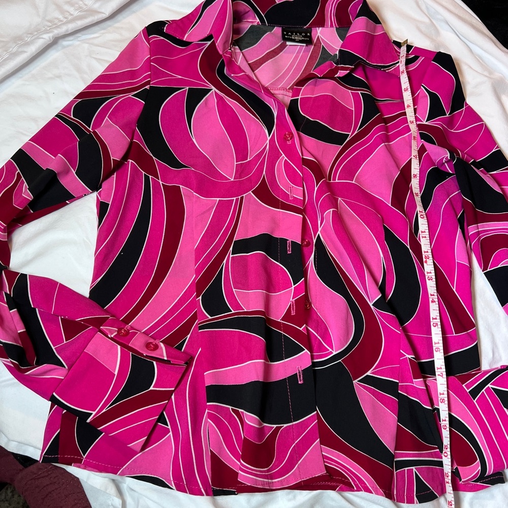 Tailor B. Moss Pink and Black Graphic Long Sleeve Button Down Shirt